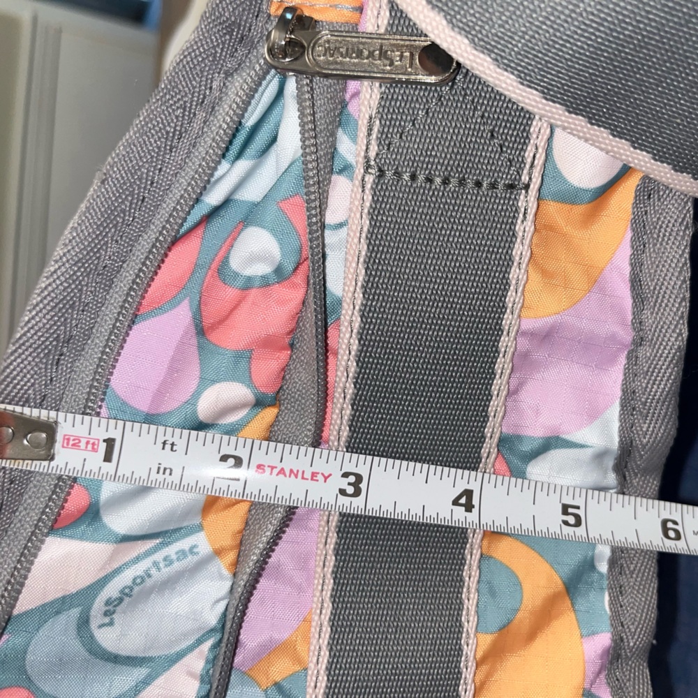 Le SportSac Multi-Color Floral Crossbody – Expandable Travel Bag - Picture 11 of 11